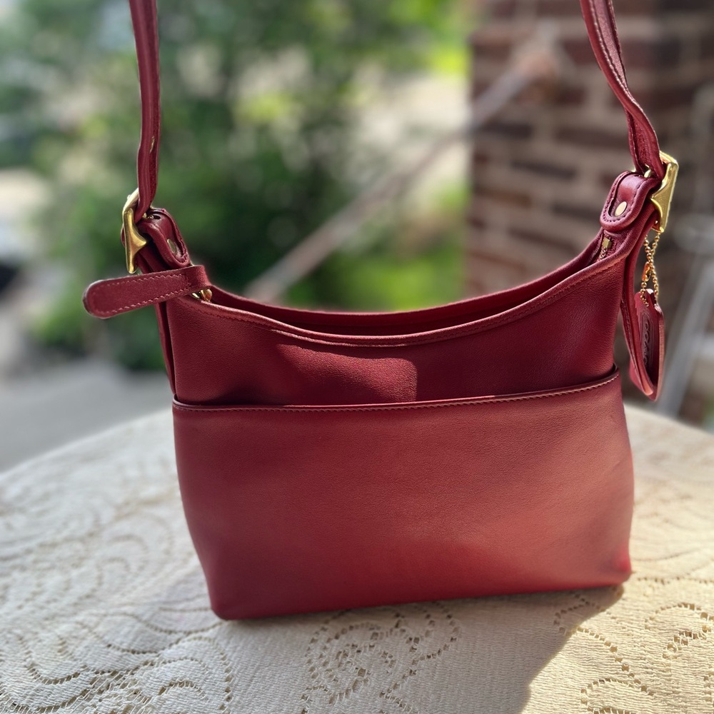 Vintage Coach 9136 Legacy Hobo in Red